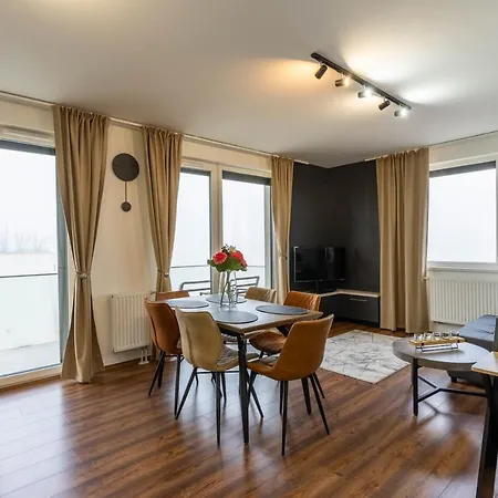 Lakeview 305 Beachfront *