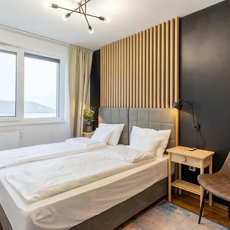 Lakeview 305 Beachfront *