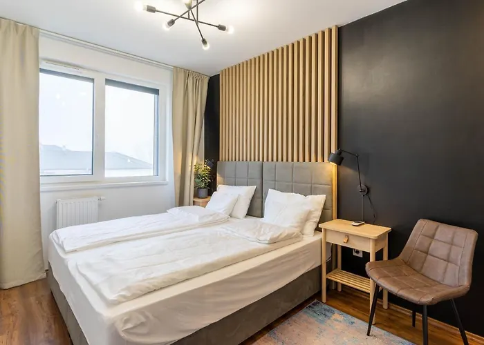 Lakeview 305 Beachfront *