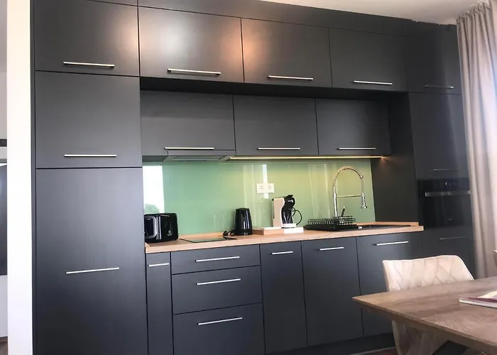 Lakeview 305 Beachfront *